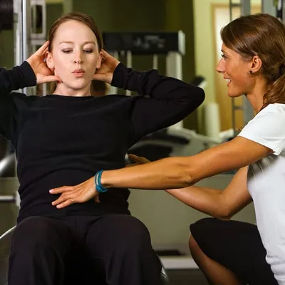 Dr. Mia Chen - Lead Nutritionist & Dietician at HerStrength